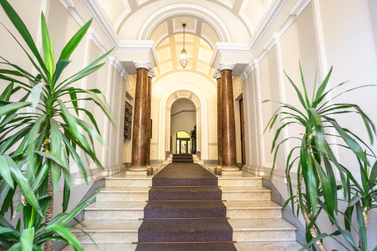 Luxury Inn Opera Rom Exteriör bild